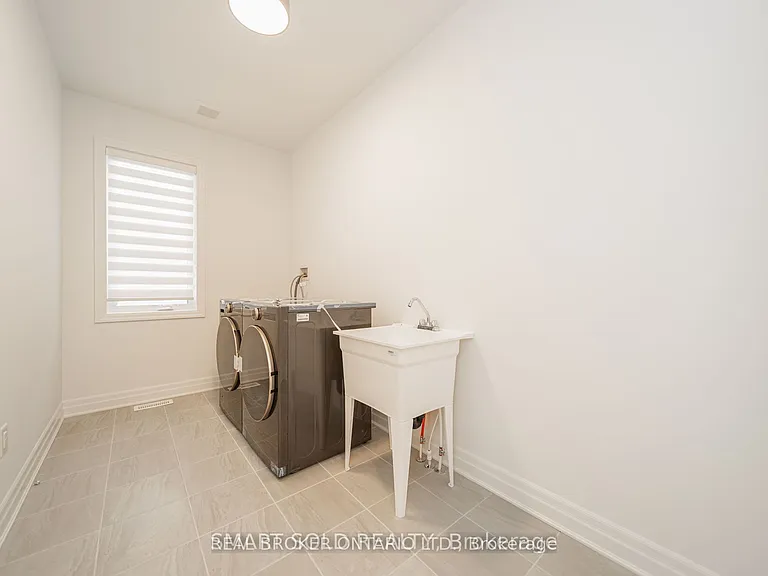 6 Azure Dr — Photo 24