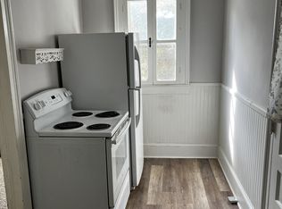 317 10th St #2L, Honesdale, PA 18431