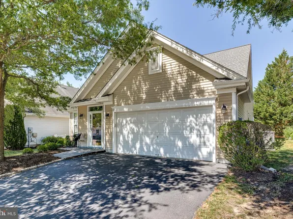 3 Honey Flower Dr, Trenton, NJ 08620