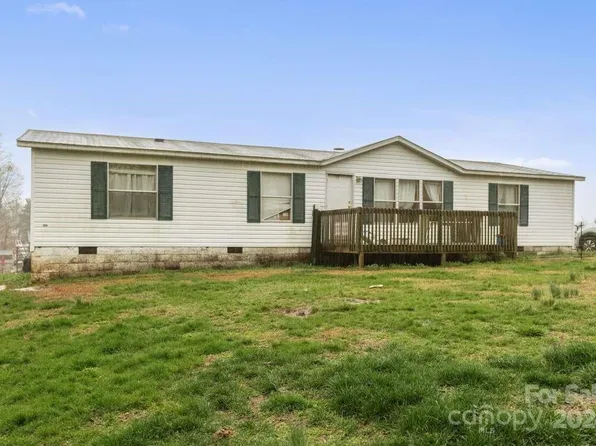 3 Star Flower Rd, Alexander, NC 28701