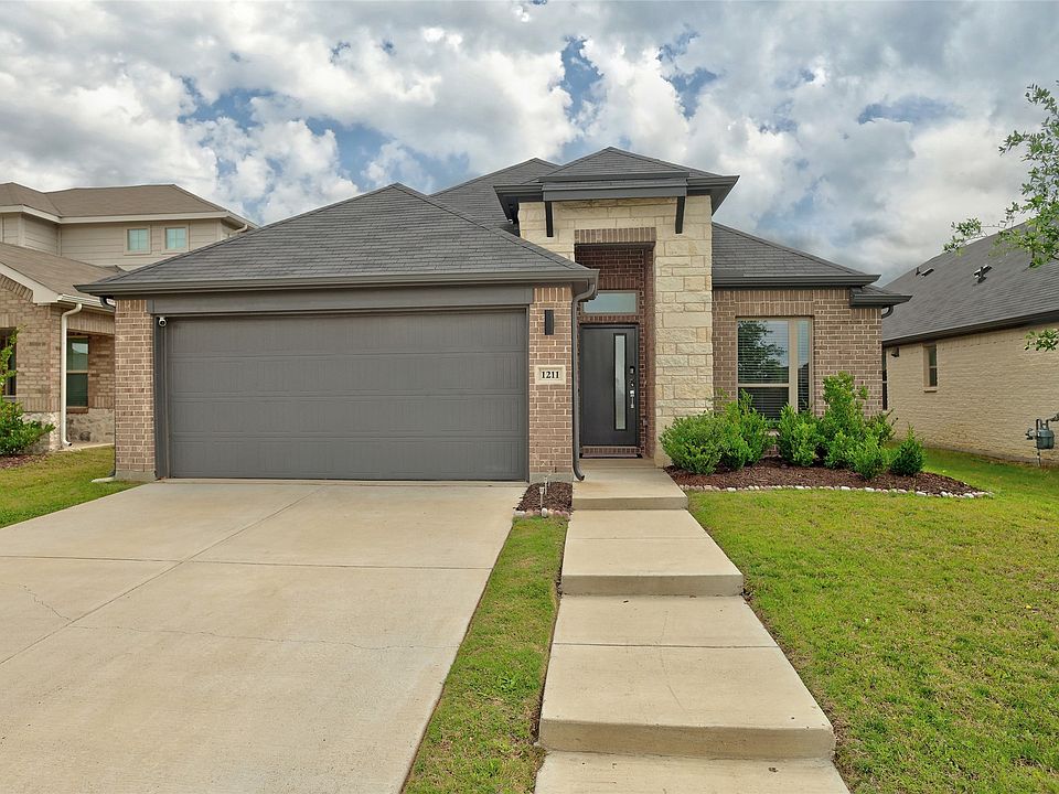 1st image of 1211 Caddo Hill Ct