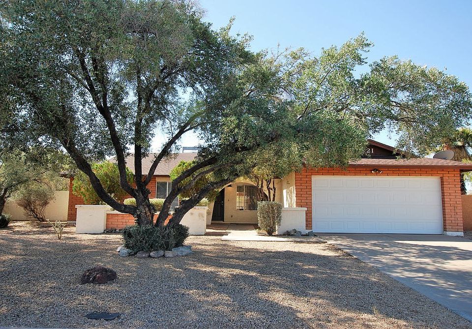1st image of 5821 E Acoma Dr