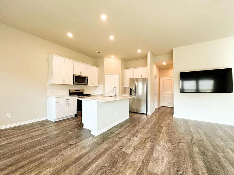 1804 Berry Ridge Trl — Photo 3