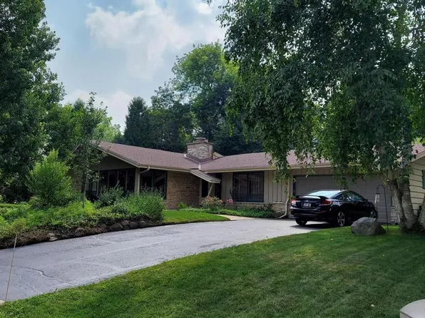 2465 Lionel COURT, Brookfield, WI 53045