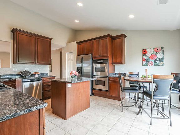 4th image of 1944 Crenshaw Cir