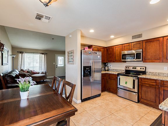 4th image of 3421 E Dragoon Ave