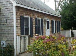 2 Upper Douglas Ln, Oak Bluffs, MA 02557