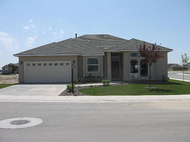 1st image of 423 Thornwood
