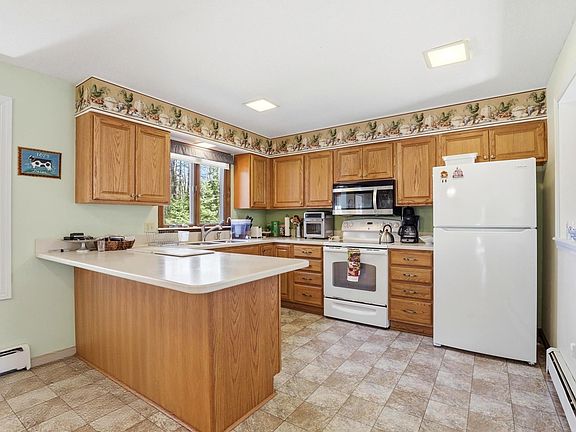4th image of 150 Stoney Brook Road