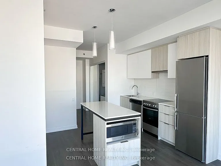 203 College St #806 — Photo 2