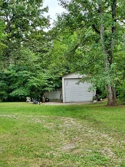 2nd image of 318 Highland View Dr
