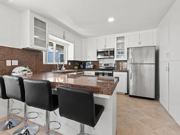 3842 Lamont St — Photo 11