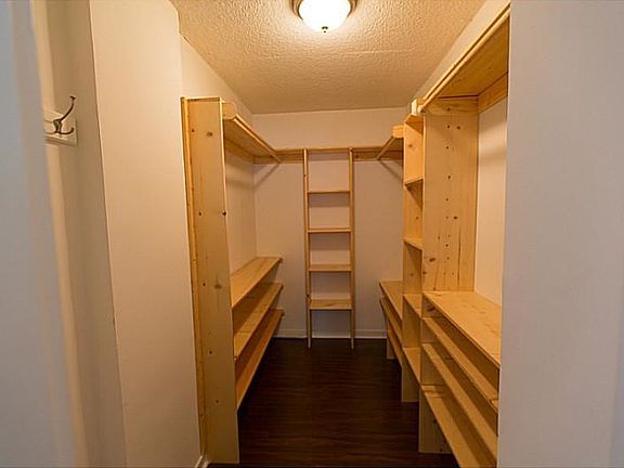 5th image of 800 West Ave APT 206