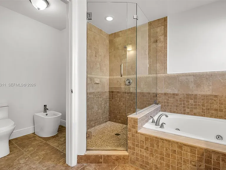 5165 NW 112th Ct — Photo 22