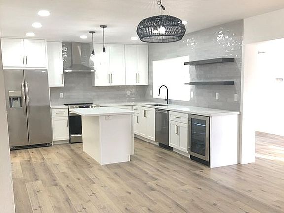 5th image of 5239 E Blanche Dr