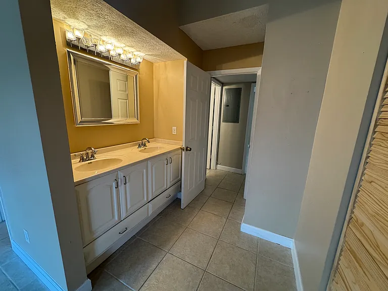 1555 14th Ave #214 — Photo 17