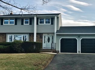 3 Coventry Cir, Piscataway, NJ 08854