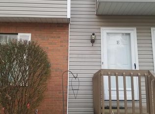 1239 Pineview Trl #E, Newark, OH 43055