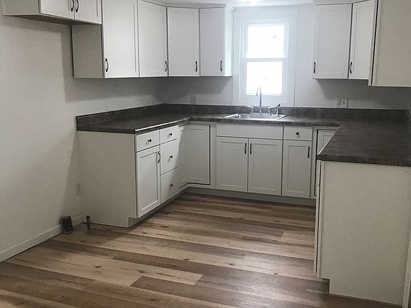 4th image of 653 Lenox Ave
