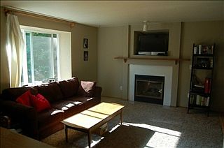 2nd image of 838 Lawson St SE