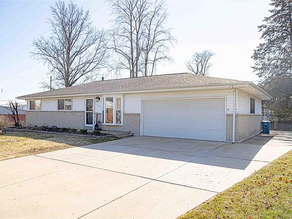 2nd image of 10632 Geanlee Dr