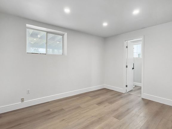 5th image of 227 Saratoga Pl NE