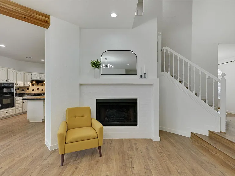 7309 Springfield Dr — Photo 9