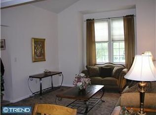 7 Halls Ln, Yardley, PA 19067