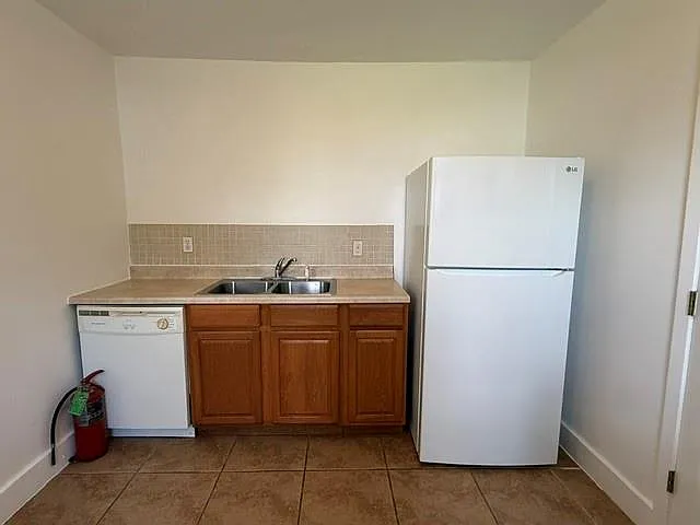 7439 Prytania St — Photo 8