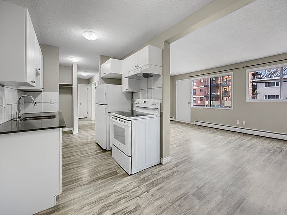 3rd image of 10223 116th St NW #1571666