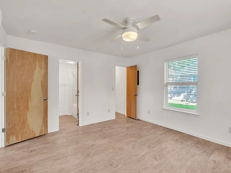 9611 Morwin St — Photo 19
