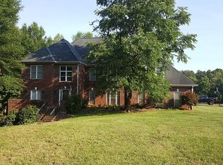 5425 Bethel Church Rd, Hickory, NC 28602