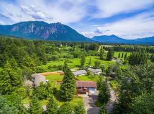 8462 Spruce Pl SE, Snoqualmie, WA 98065