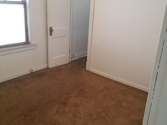 4th image of 1449 N Lotus Ave #2