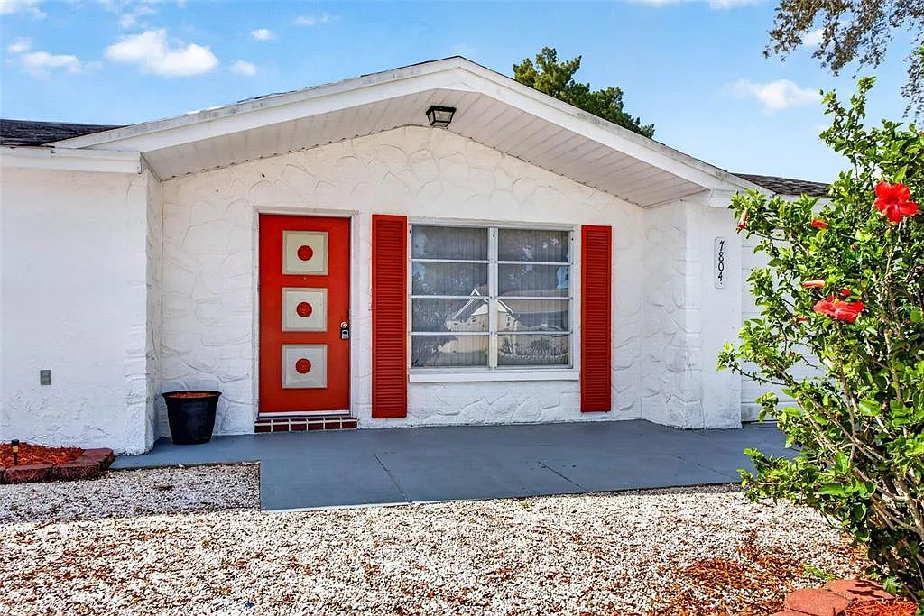 2 bed, 1.0 bath, 840 sqft, $1,450 — Photo 2