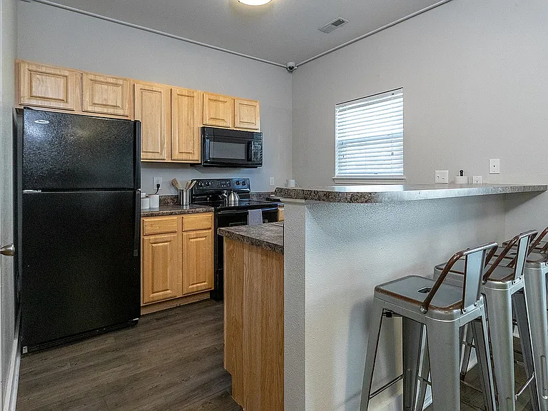 5149 Commercial Dr — Photo 21
