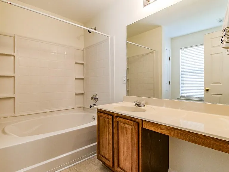 508 Rendezvous Rd — Photo 9