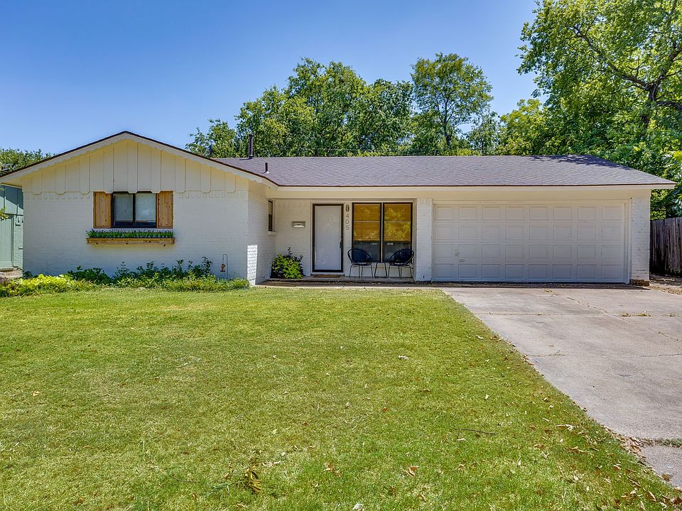 1st image of 405 Lena Ln