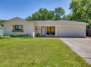 405 Lena Ln, Burleson, TX 76028
