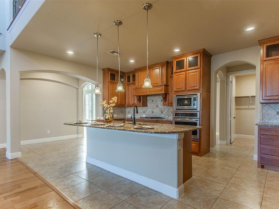 1st image of 10700 Smithville Pl