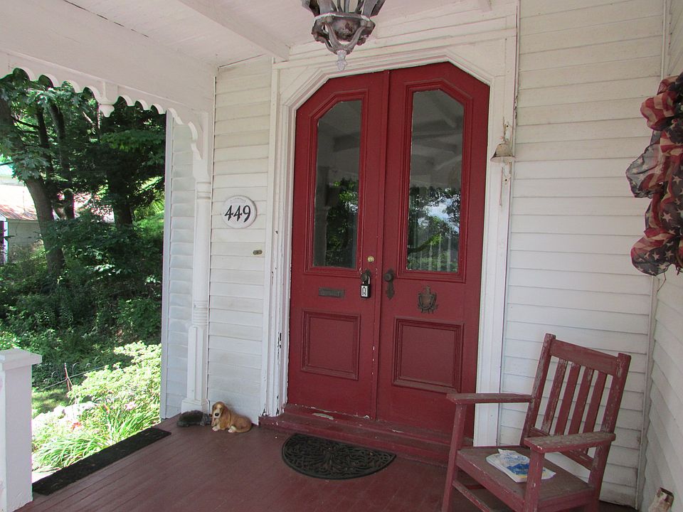 2nd image of 449 Lake Ave