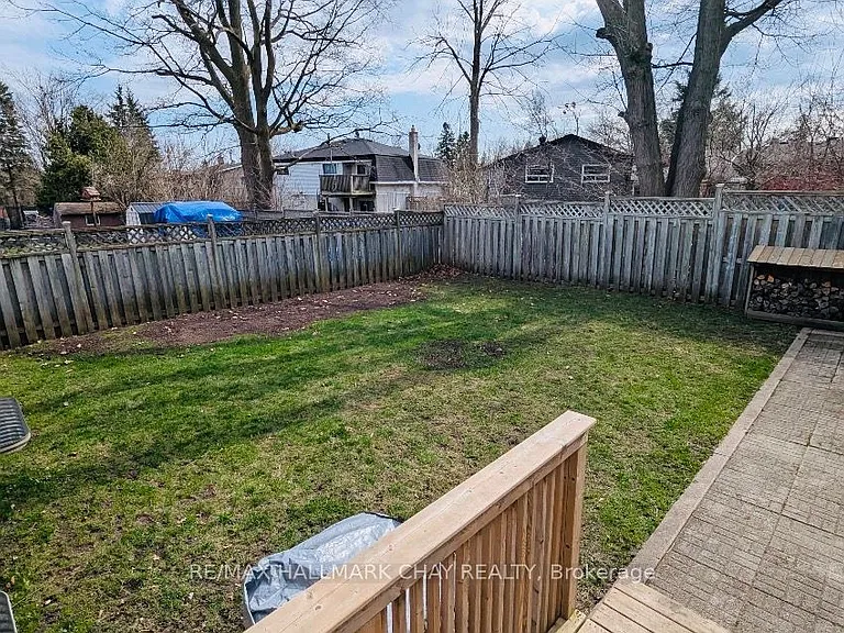 11 Daphne Cres #LOWER — Photo 12