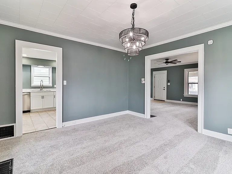 343 S Charles St — Photo 24