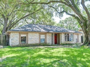 12419 Maxim Dr, Houston, TX 77065