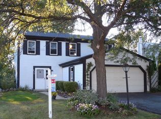 570 Middleton Dr, Roselle, IL