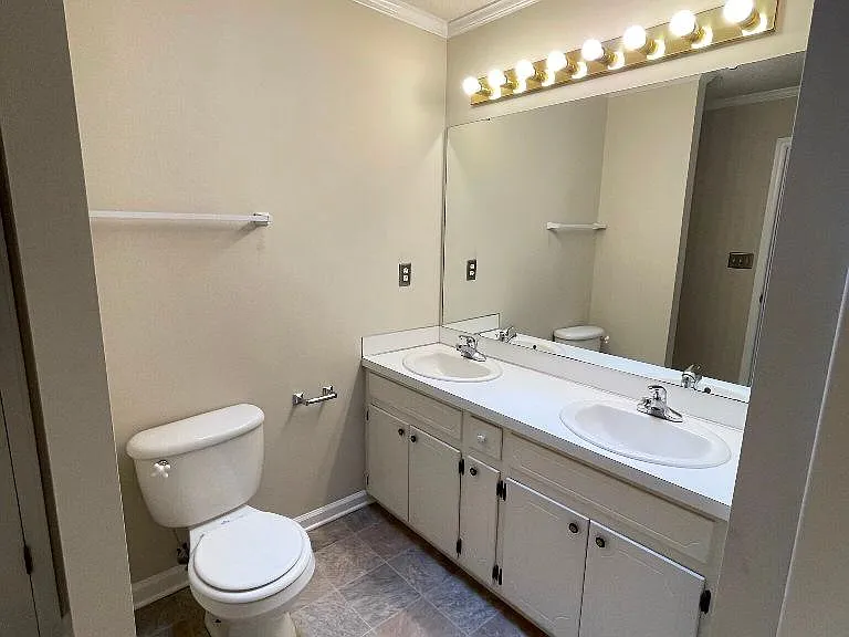 930 Spring Forest Rd #B4 — Photo 15