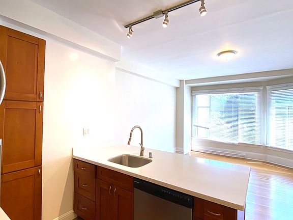 4th image of 887 Bush St APT 101