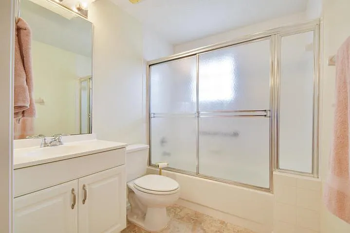 101 Muirfield Ct #F — Photo 18