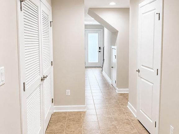 5th image of 9251 Wood Violet Ct