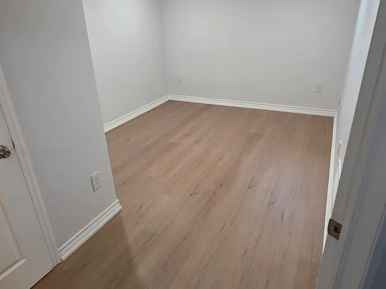 11 Applewood Ln #120 — Photo 17